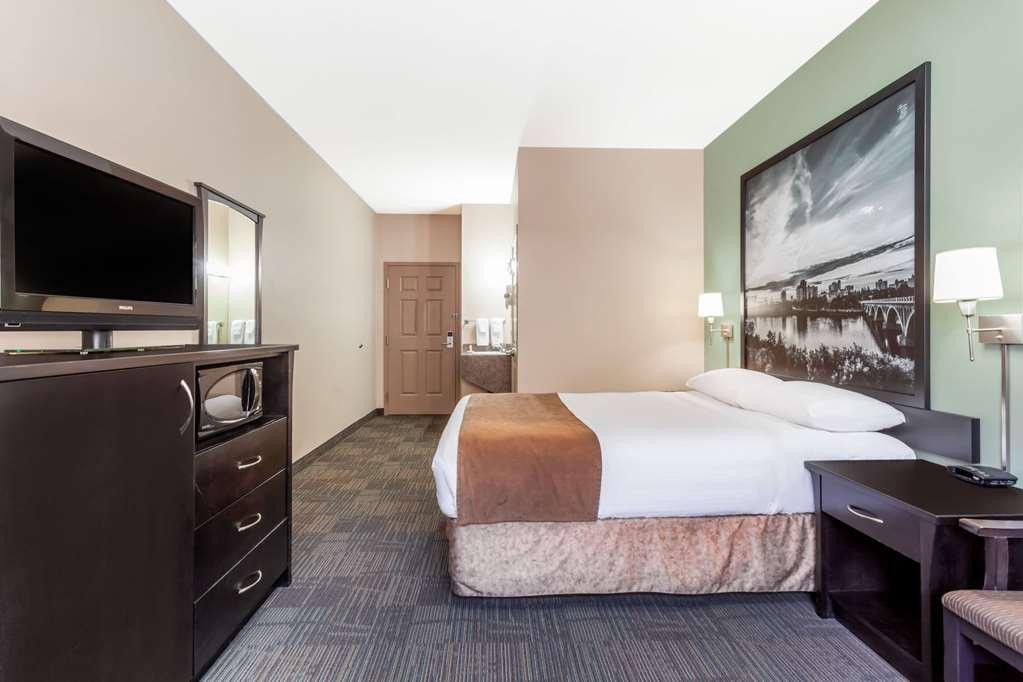 Отель Super 8 By Wyndham Saskatoon Near Saskatoon Airport Номер фото