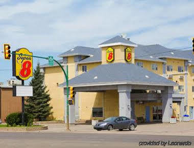 Отель Super 8 By Wyndham Saskatoon Near Saskatoon Airport Экстерьер фото